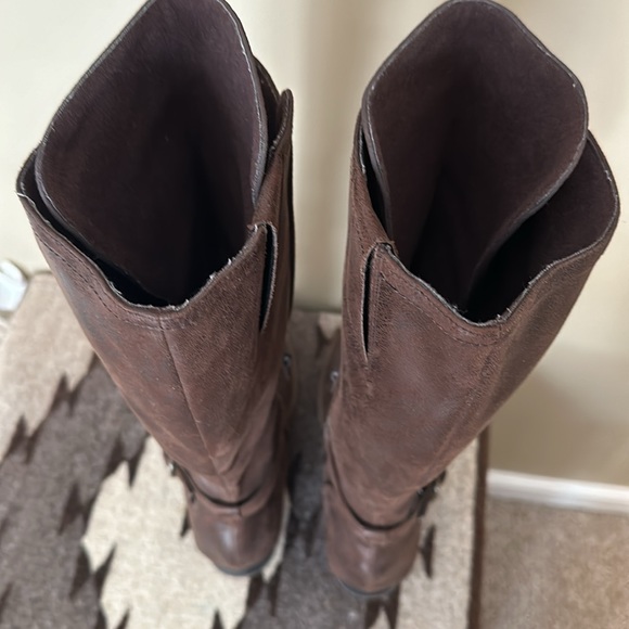 Carlos by Carlos Santana Knee High Brown Boot - Picture 11 of 11